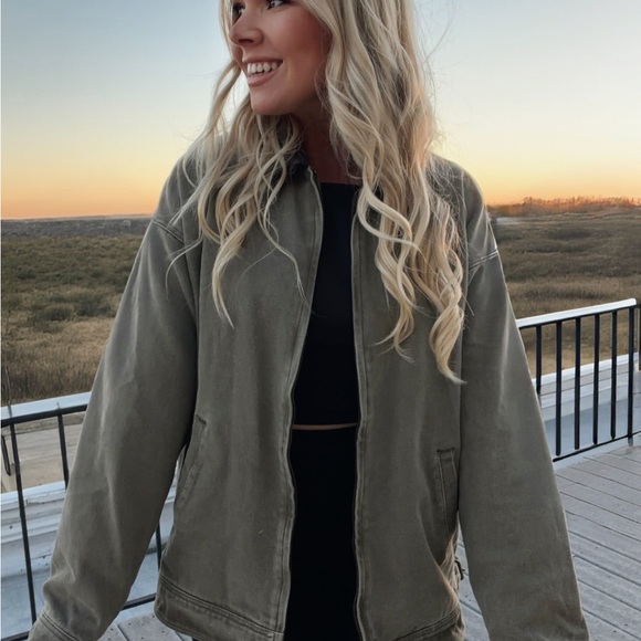 Women's Olive Green Jacket barn new - Picture 3 of 4